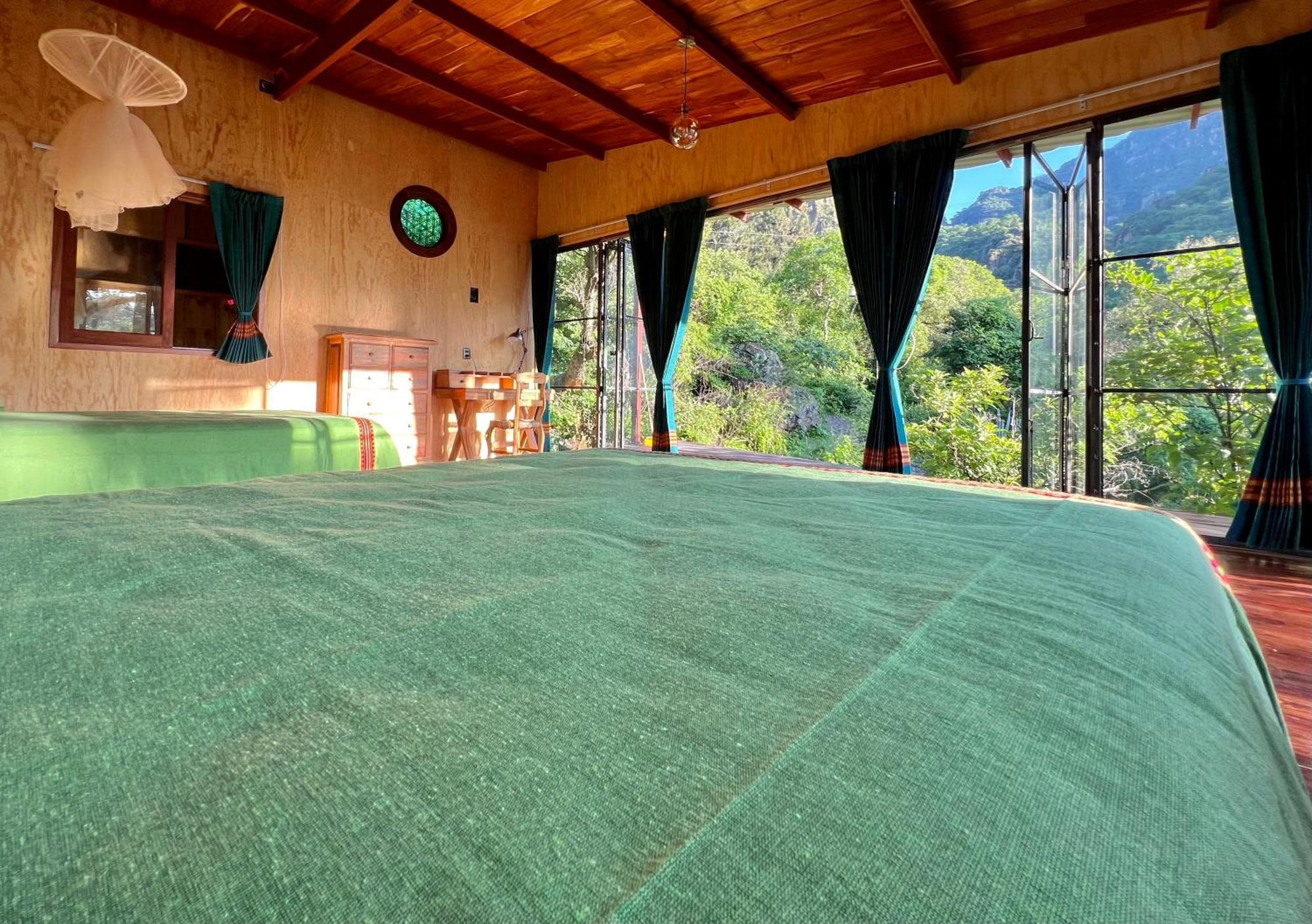 Santuario Ave Fenix Tepoztlán Quarto foto